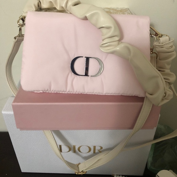 Dior Beauty Pink clutch Limited Edition - Picture 2 of 13
